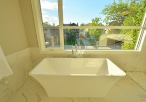 thumbnail_En-suite-